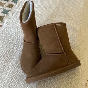 Bear Paw winter plush lined boots
